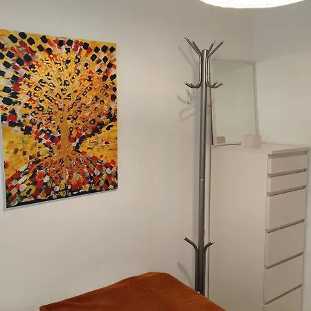 Excellent Location 100 M From The And Services * Llançà
