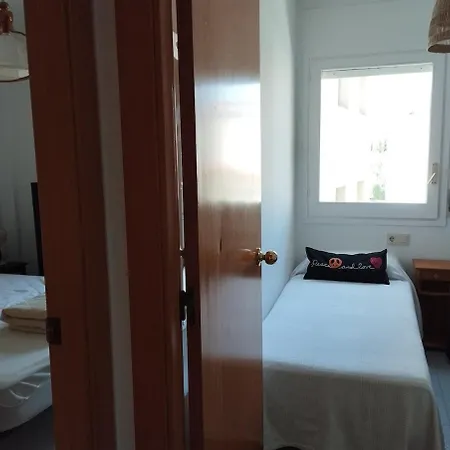 Apartamento Excellent Location 100 M From The And Services