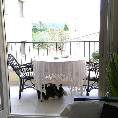 Excellent Location 100 M From The And Services *