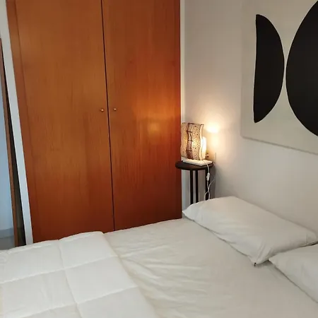 Excellent Location 100 M From The And Services Apartamento