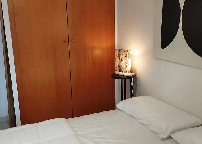 Excellent Location 100 M From The And Services Apartamento