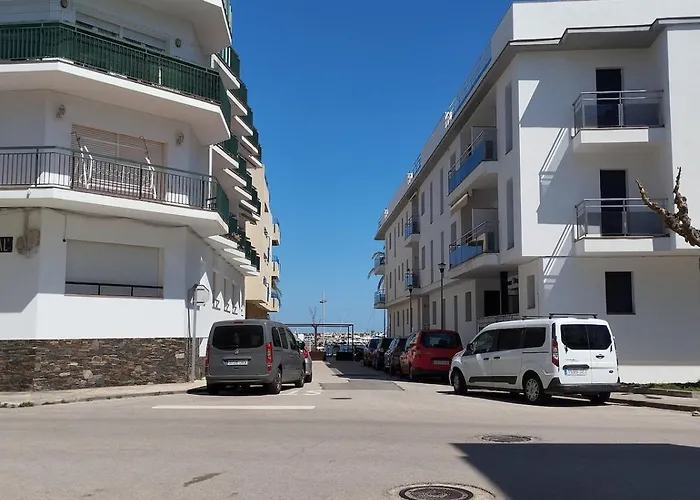Apartamento Excellent Location 100 M From The And Services Llança