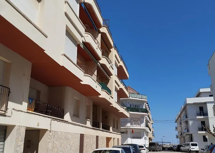Apartamento Excellent Location 100 M From The And Services Llança