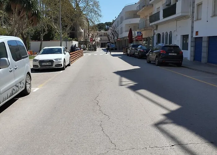 Excellent Location 100 M From The And Services Apartamento *